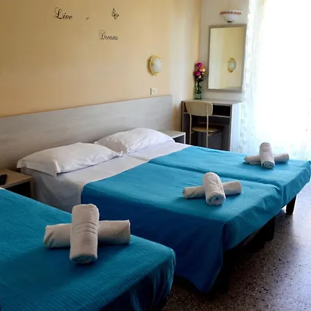 In Guest - New Cirene Economy Single With Half Гостевой дом *